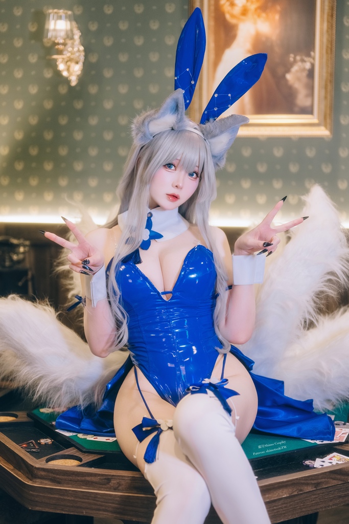 Shimo-Shinano-Bunny-Suit-Azur-Lane-4