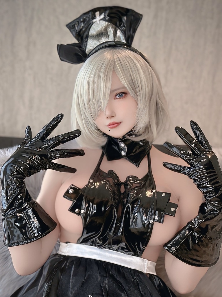 Uri11_27-2B-Dark-Nurse-11