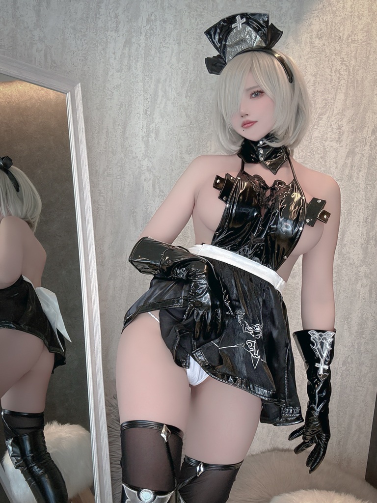 Uri11_27-2B-Dark-Nurse-5