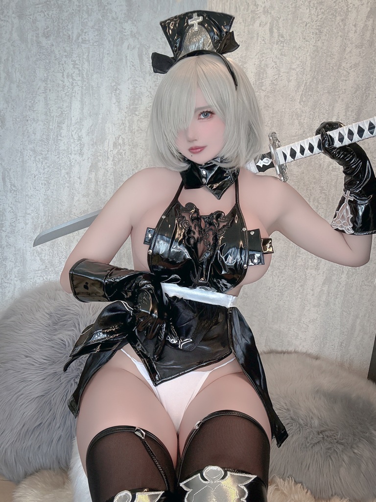 Uri11_27-2B-Dark-Nurse-6